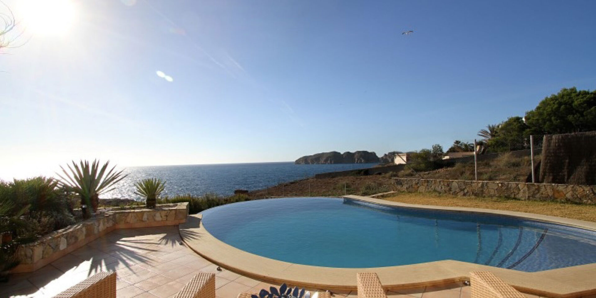 First sea line villa in Santa Ponsa for rent